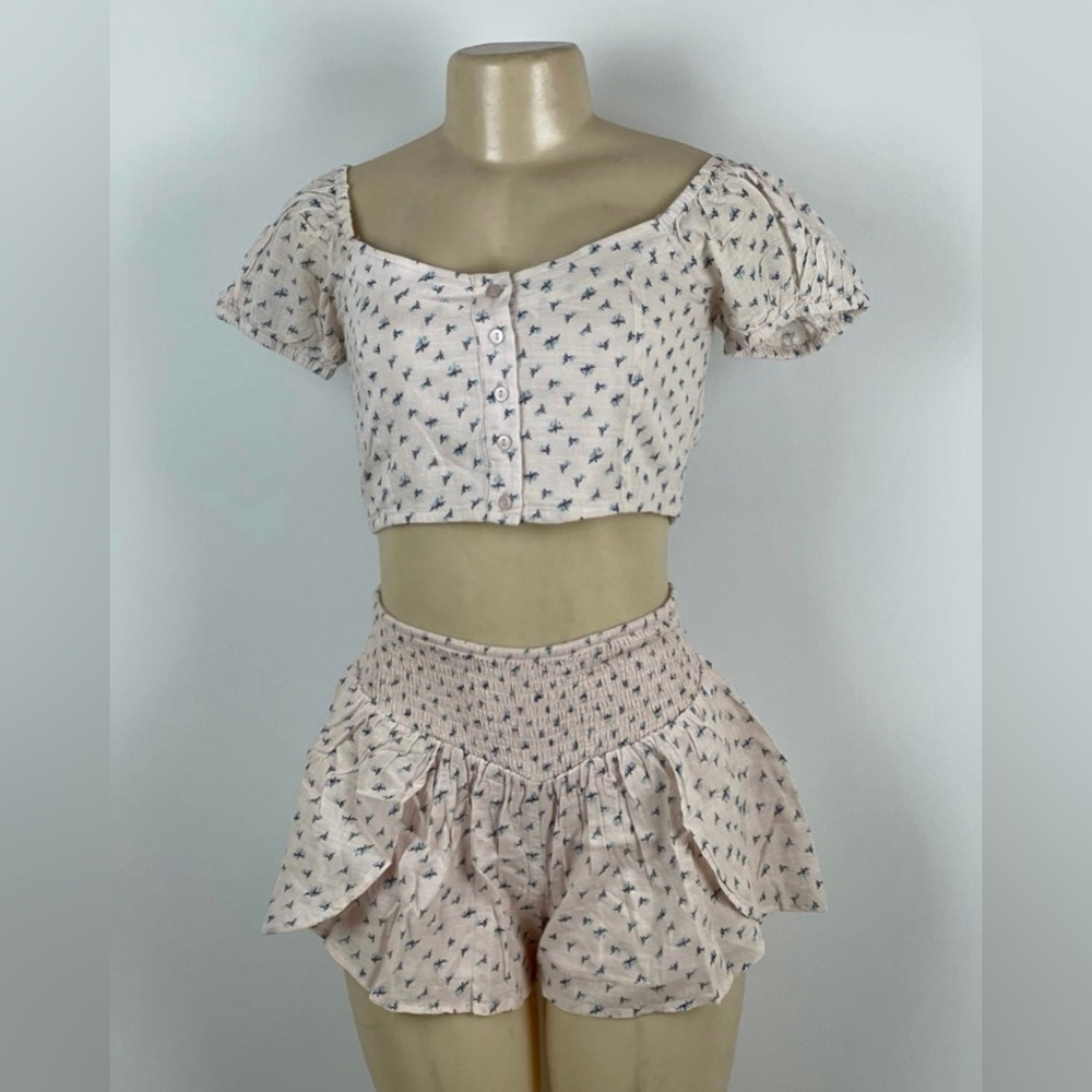 Floral Print Cropped Two Piece Baby Pink Button Blouse and Shorts Set